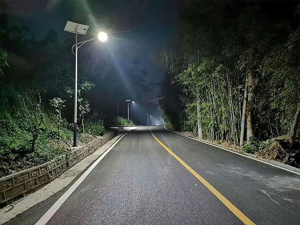 太阳能路灯_太阳能路灯厂家_38000亿彩网